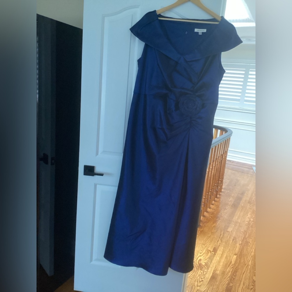 Women’s long evening dress - Picture 3 of 6
